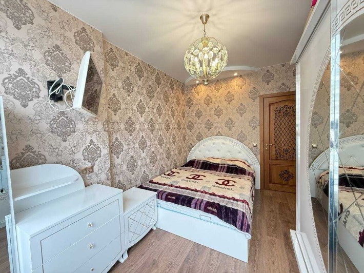 2к  повністю укомплектована ,біля набережної,швидкий виїзд на Київ! - фото 1