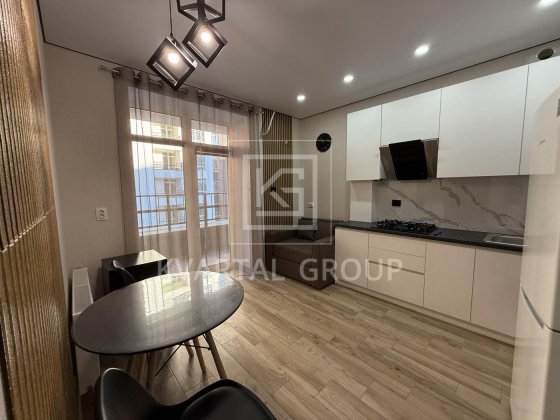 Продаж 1 к квартири з новим ремонтом в ЖК Бізнес класу Синергія Сіті Ирпень