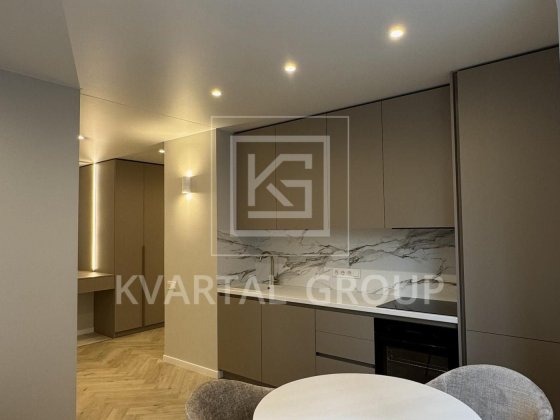 Продам 2к квартиру з дизайнерським ремонтом в ЖК Центральний Преміум Ірпінь