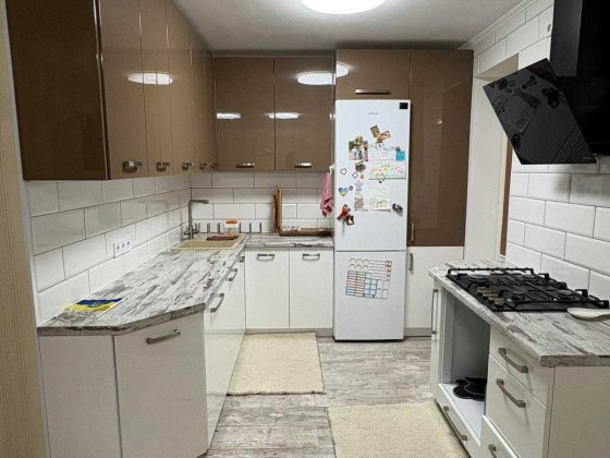 ПРОДАМ 3-кімн. нагірна частина(Героїв Маріуполя) Кременчуг