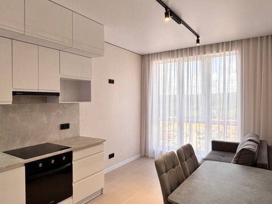 Продаж євро 2к, з новим стильним ремонтом, оформлення мінімальне Ирпень