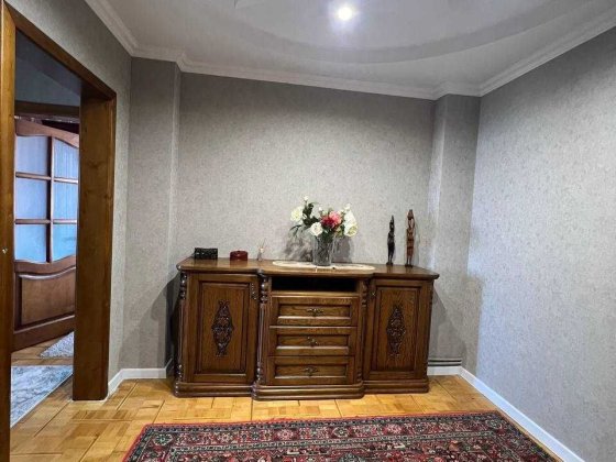 Продається 4-кімнатна квартира вул Незалежності Ивано-Франковск