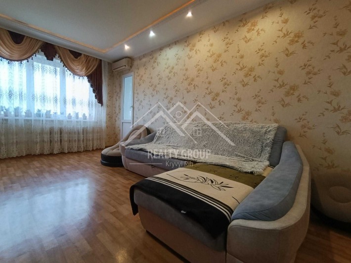 Продаж 3к квартири з меблями та технікою на Сонячному (Сертифікат) - фото 1