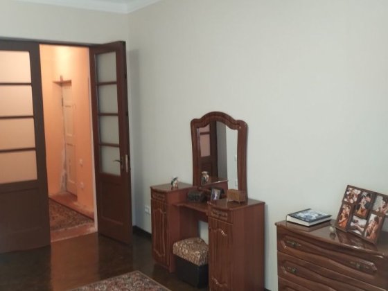 3-х комн.квартира 81кв.м. Кривой Рог