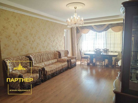 Продам трикімнатну квартиру із  індивідуальним  опаленням у Кременчуці Кременчук