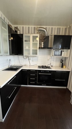 Світла однокімнатна квартира з євроремонтом та меблями - Ірпінь - фото 1