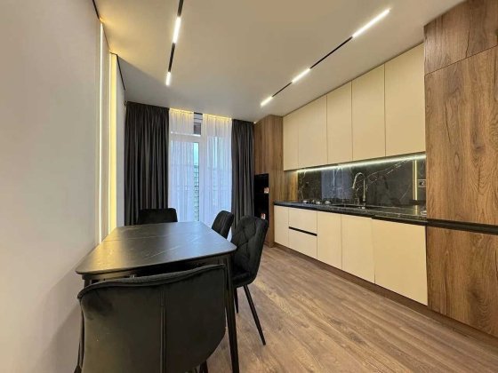 Велика однокімнатна поблизу центру Ивано-Франковск