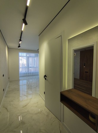 Однокімнатна в центрі з ремонтом за акційною ціною! - фото 1