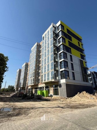 Продаж двосторонньої двокімнатної квартири - фото 1