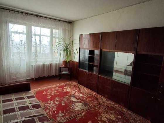 Продається 2-х кім. квартира м-н "Сонячний " ! Кривой Рог