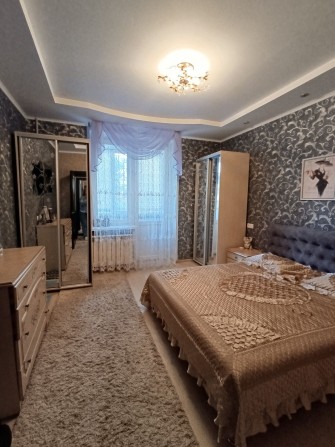 Продам 2 кімнатна Сталінка на 98 кварталі Гагарін Mall - фото 1