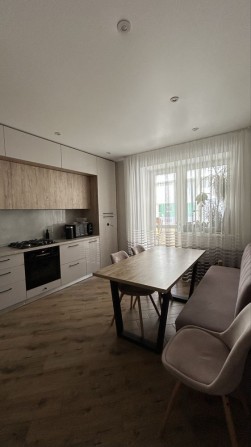 Простора 2-х кімнатна квартира у ЖК «Карамель Резіденс» - фото 1