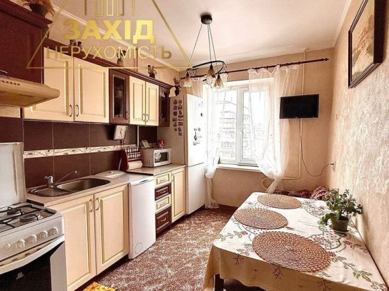 3 кімнатна вул. Кравчука р-н Гімназії 21 Луцк