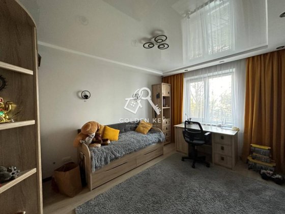 Продаж 3-кімнатної квартири по вул. Володимира Великого 40 Кривой Рог