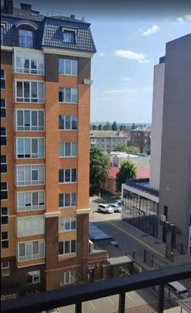 Продаж квартири в новобудові в центрі міста. 130 м2 - фото 1