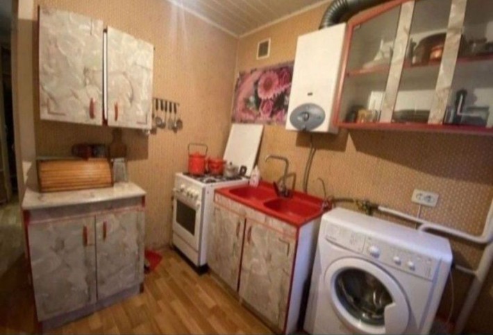 Продаж 2х кім на площі Захисників України ( Визволення) - фото 1