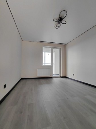 Однокімнатна з ремонтом і автономним опаленням! - фото 1