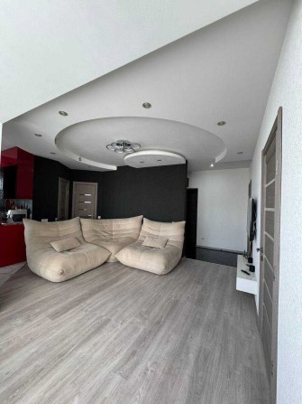 Євро 3 кімнатна квартира в центрі міста - фото 1