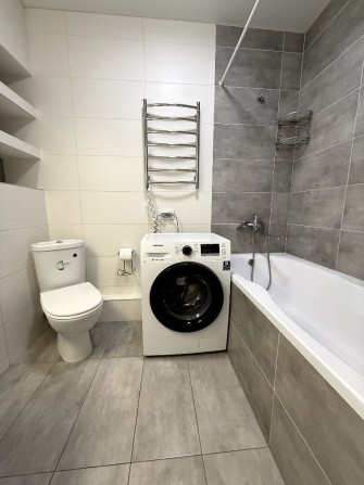 Поруч парк Незнайка. КВАРТИРА чекає власника! 2% - фото 1