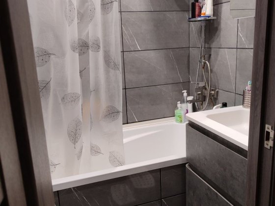 Продам 3 к. Квартиру улучшенная чешку 5 Заречный Кривой Рог