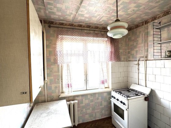 Продам 2 кімнатну квартиру 173 квартал Кривой Рог