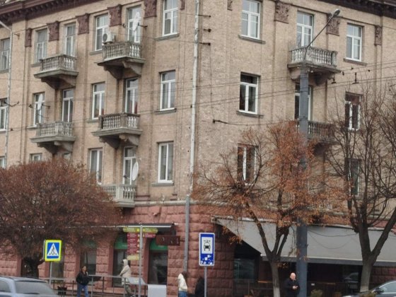 Продається ЕКСКЛЮЗИВНА 3кімнатна СТАЛІНКА в самому центрі міста Луцк