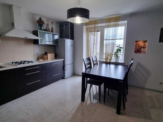 Продам 3-кімнатну квартиру пр-т Соборності Луцк