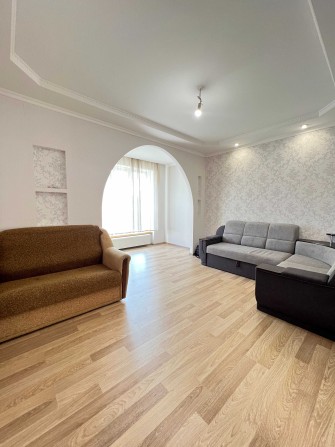 Велика квартира 50 м2! Біля парку! все залишається! Без комісії! - фото 1