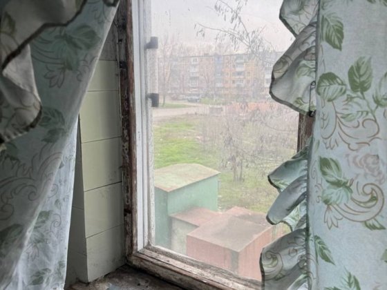 ДВОкімнатна на ДРУГОМУ поверсі, Окремі кімнати, не кутова. 44 Квартал Кривой Рог