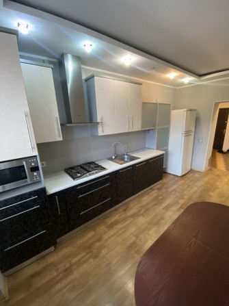 Велика однокімнатна квартира перепланована в двокімнатну! Новобудова! - фото 1