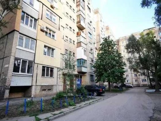 продам 3 х кімнатну квартиру у центрально міському районі Кривой Рог