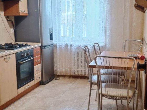 Продаж затишної 3 - кімнатної квартири в р- ні Північного ринку Луцк