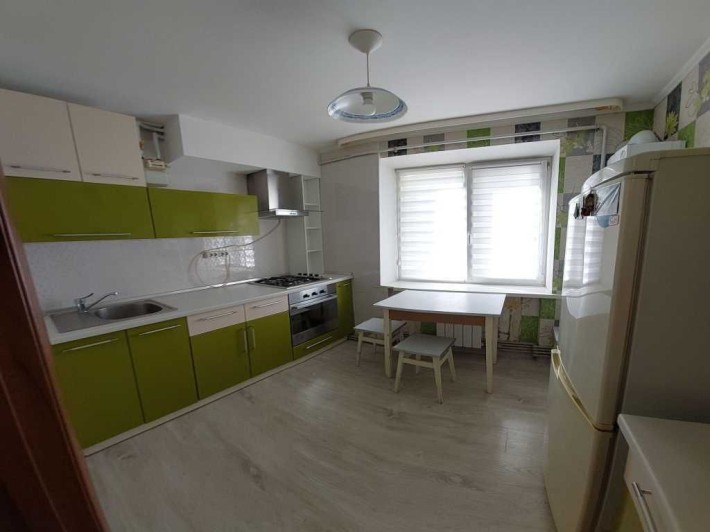 2к.квартира, 52м2, цегла,  з котлом, косметичний ремонт - фото 1