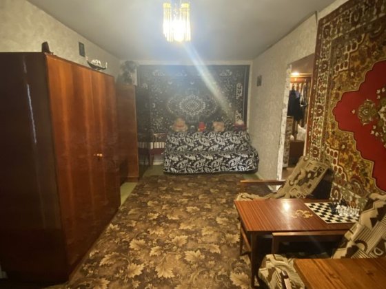 Продаю двухкомнатную квартиру на ост.Интернат! Кривой Рог