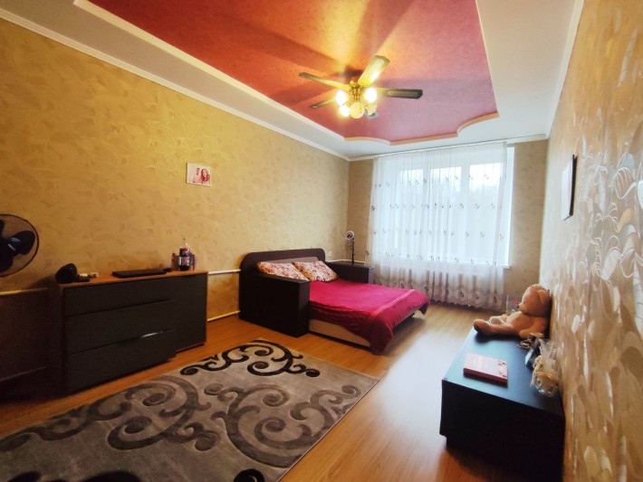 2кімнатна квартира 81 м.кв з автономним опаленням в Клевані - фото 1