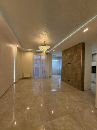 Елітна 2-кімнатна квартира з дизайнерським ремонтом та паркінгом.16878 - фото 1