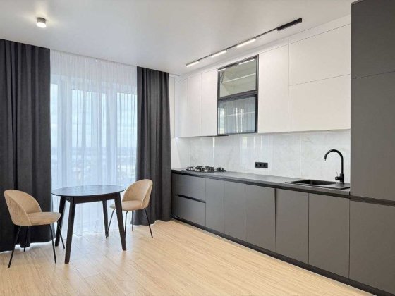 1-Кімнатна «На Щасливому» вул. Боголюбова. Вигляд на Озеро! Ровно