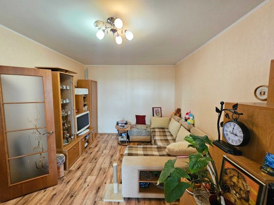 Продается трехкомнатная квартира на Восточном 2, по улице Сахарова Кривий Ріг