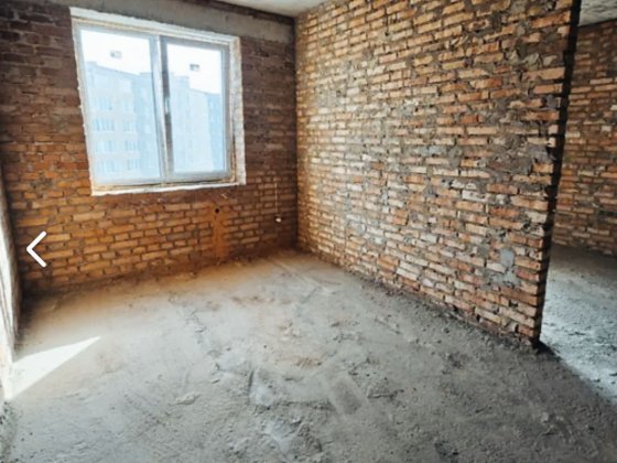 Дешева квартира на середньому поверсі Ровно