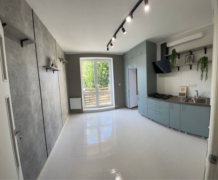 СРОЧНАЯ продажа. Новый ремонт.Уютная квартира с балконом. - фото 1