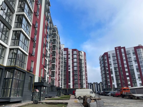 3 кімнатна простора квартира Луцк