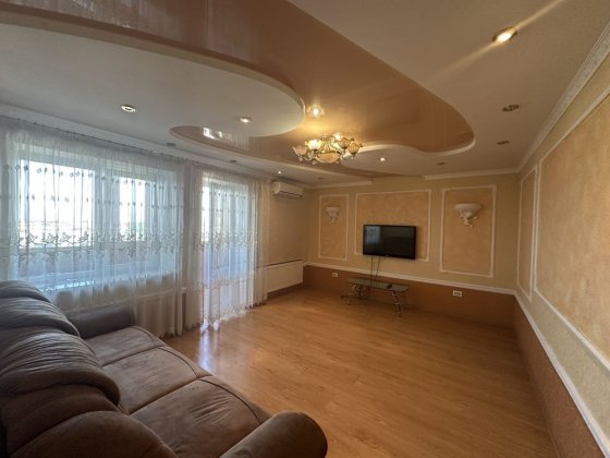 Продам 3-кімнатну квартиру. Терміново !!! Автонмне опалення Ровно