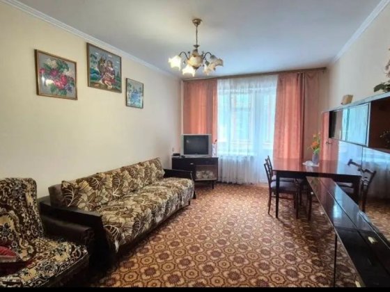 Трикімнатна квартира  в цегляному будинку - 48500дол США Ровно