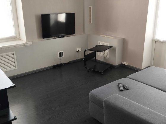 Продается квартира, (3 комн., сталинка, центр, от собственника) Кривой Рог