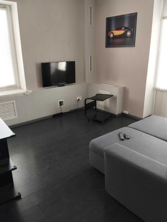 Продается квартира, (3 комн., сталинка, центр, от собственника) - фото 1