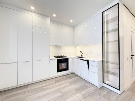 1-кімнатна ЖК,,На Щасливому " Нова.Укомплектована повністю! Ровно