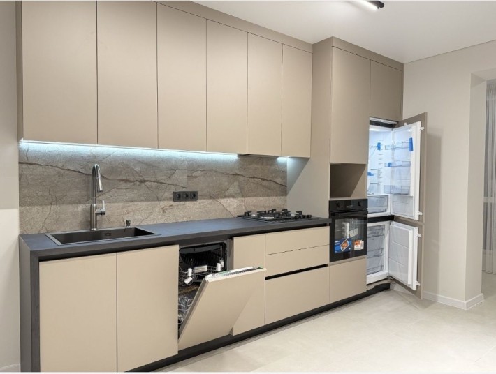 1-Кімнатна 50 кв.м. «На Щасливому» Нова! з Ремонтом! - фото 1