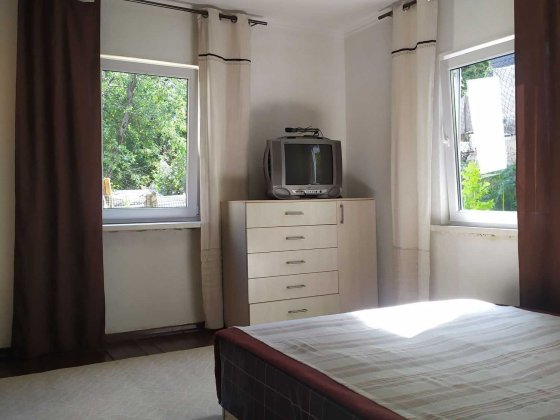 Я Продається 2-кімнатна квартира (1/3 будинку) Рівне