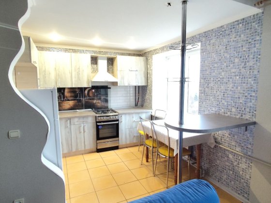 Продаж 3-кімн в Цегляному будинку з меблями і технікою Сумы