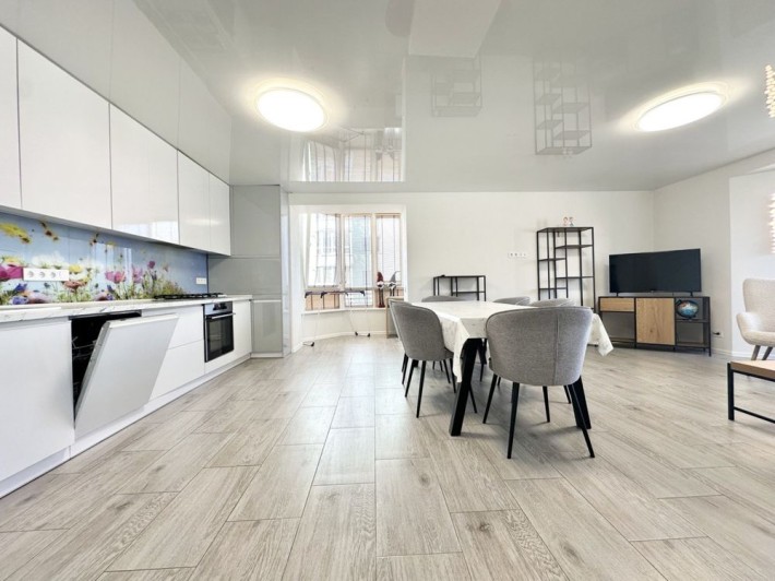 Продаж 3 кімнатної квартири в новобудові! Центральна частина міста! АО - фото 1